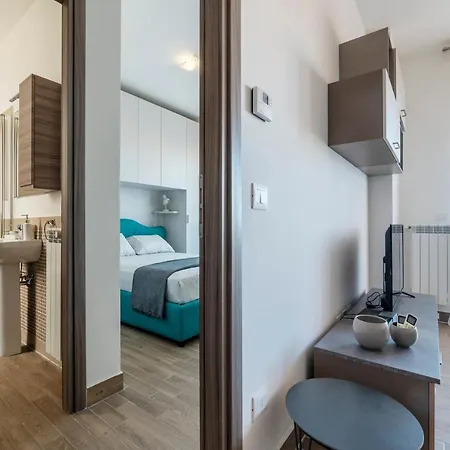 Guesthost - Fonte Laurentina *