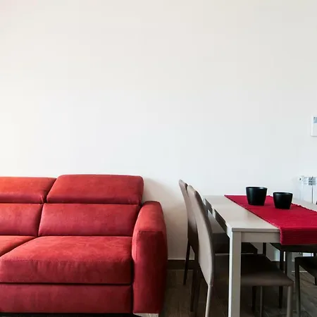 Guesthost - Fonte Laurentina Rom