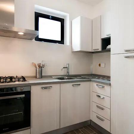 Guesthost - Fonte Laurentina * Rom