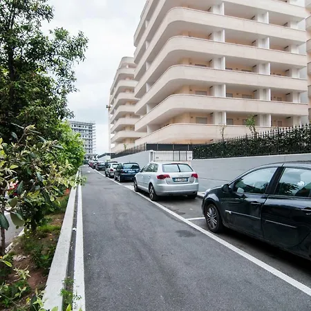 Guesthost - Fonte Laurentina Lejlighed *