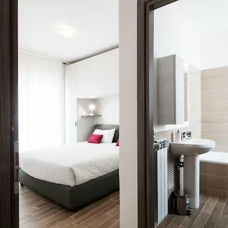 Guesthost - Fonte Laurentina Lejlighed Rom